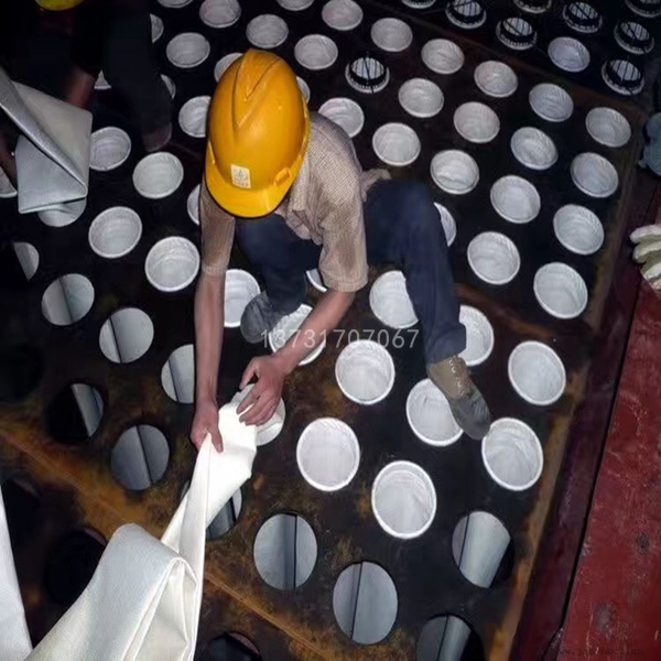 鍋爐電改袋除塵器濾袋布置和花板設(shè)計(jì) 鍋爐電改袋除塵器濾袋布置和花板設(shè)計(jì)