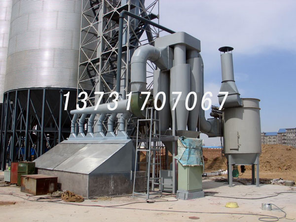 北京正豐飼料廠下糧坑LYD-80脈沖除塵器安裝完畢 北京正豐飼料廠下糧坑LYD-80脈沖除塵器安裝完畢